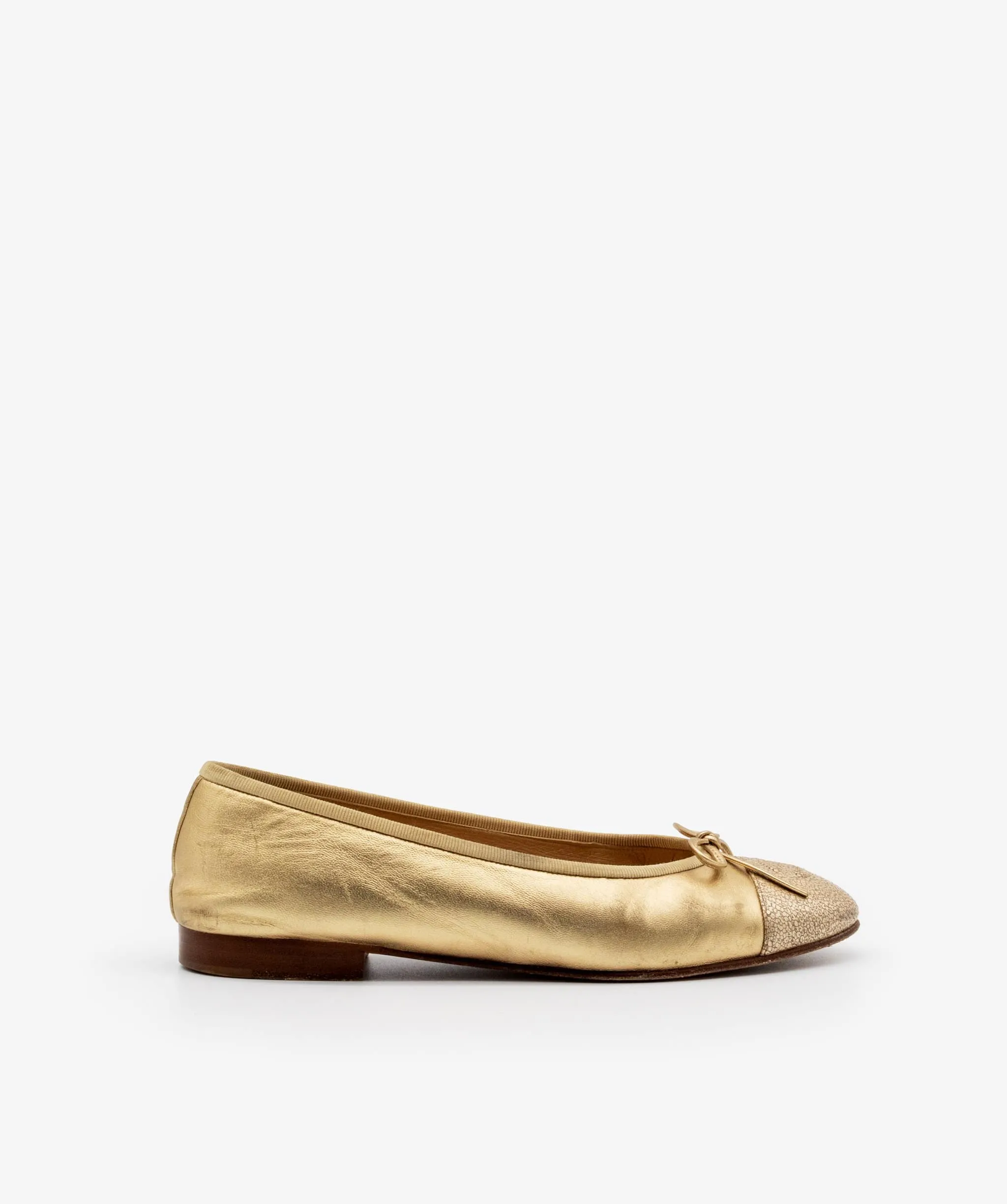 Chanel Gold CC ballerinas