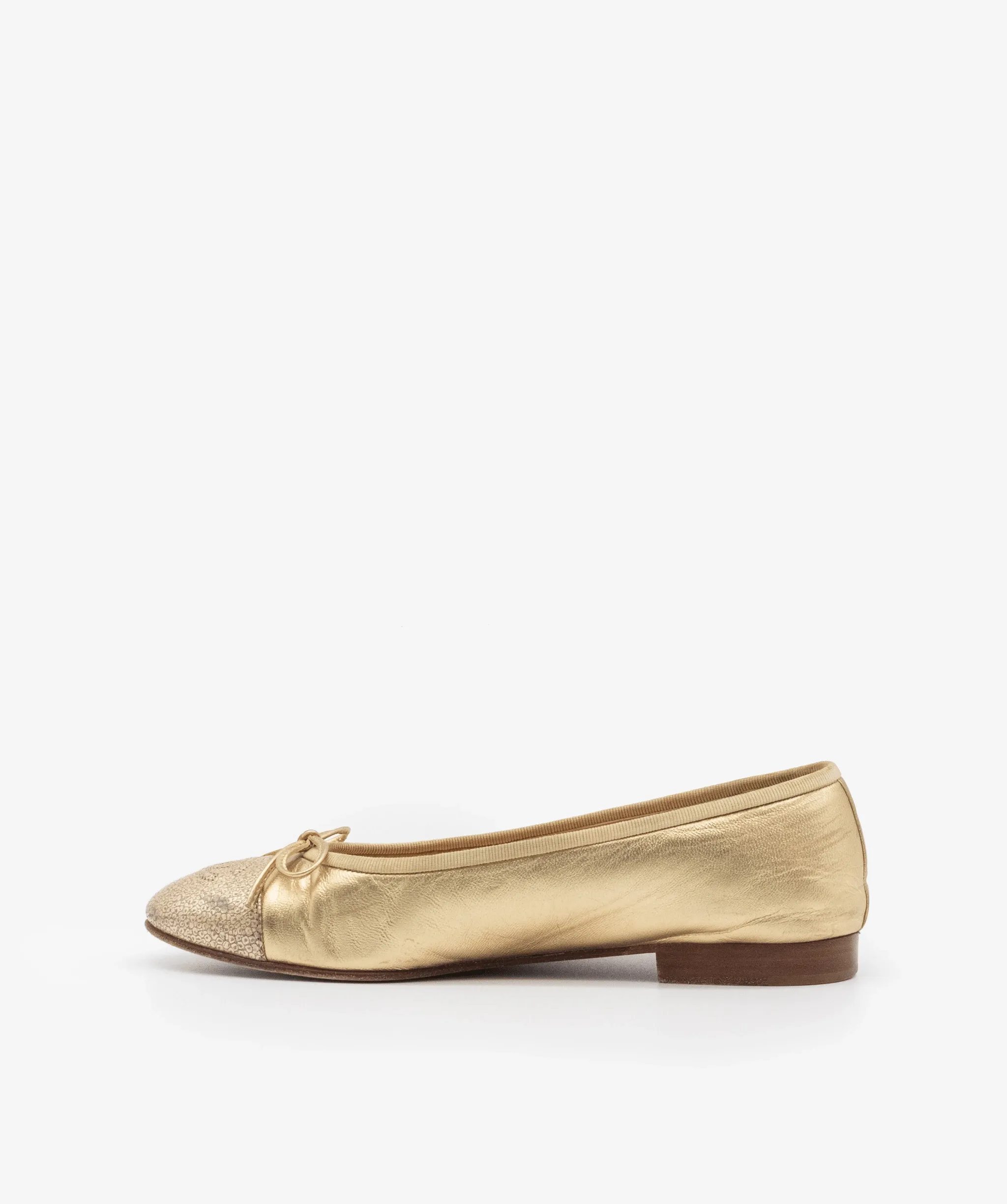 Chanel Gold CC ballerinas