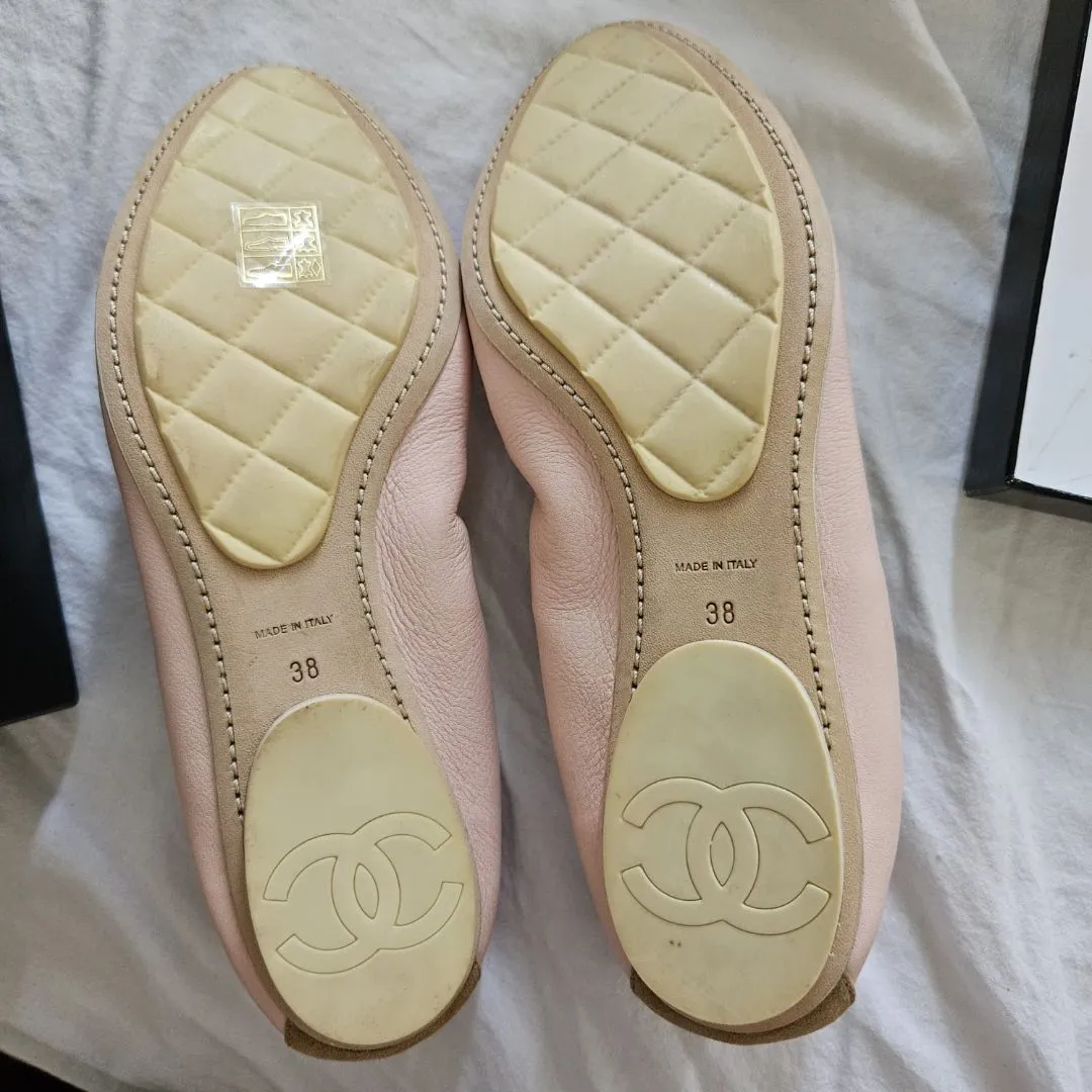 Chanel Pink Leather Suede Scrunch CC Cap Toe Ballet Flats, 38