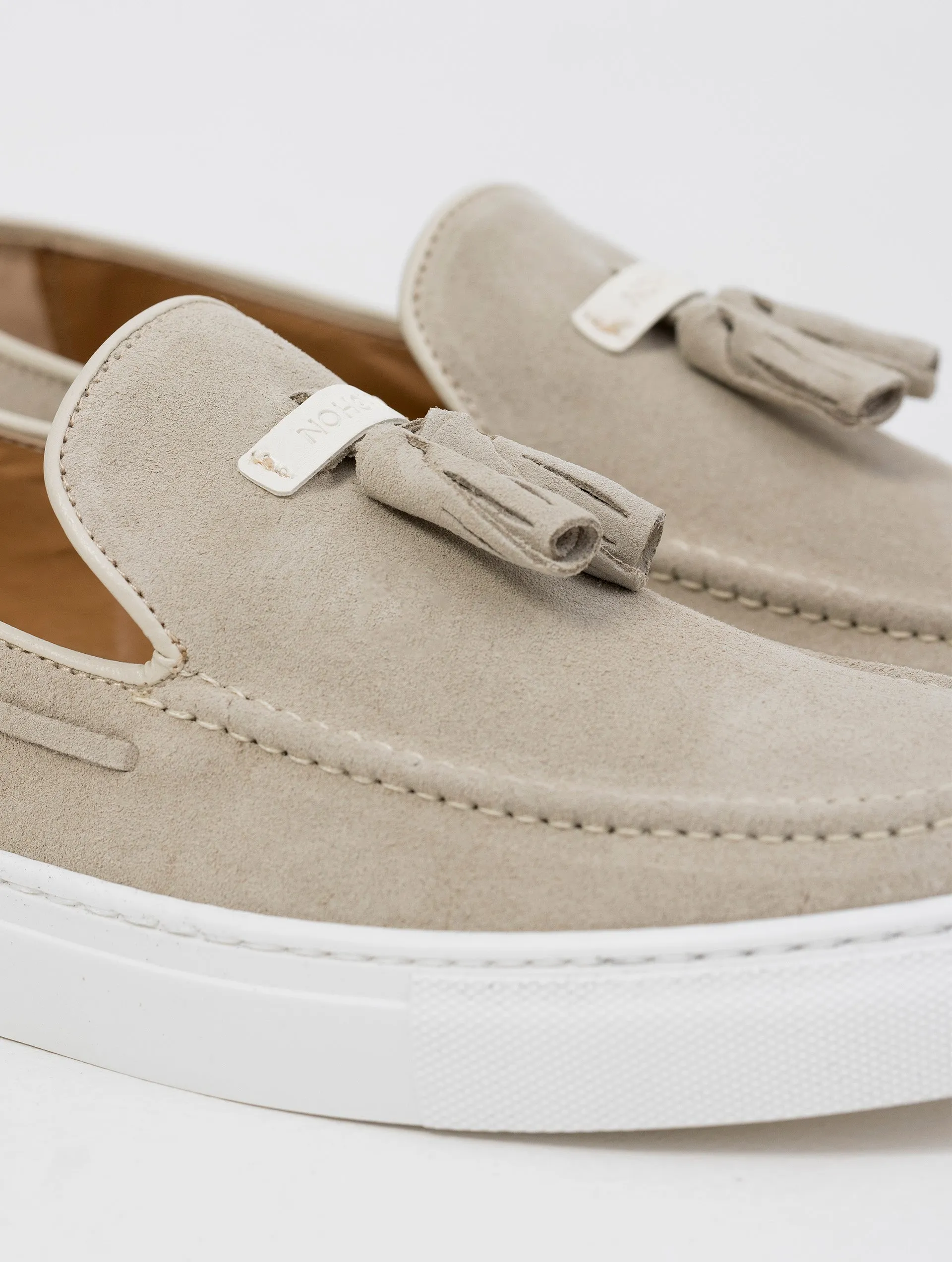 SLIP-ON CRUST LEATHER IN SAND